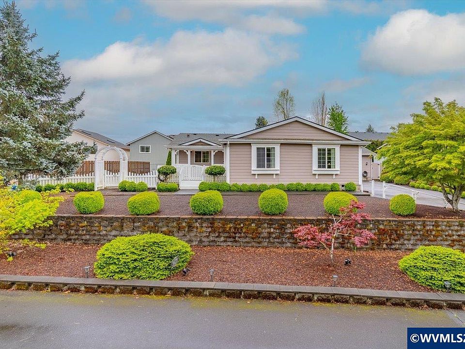 1st image of 3427 Lake Vanessa Cir NW
