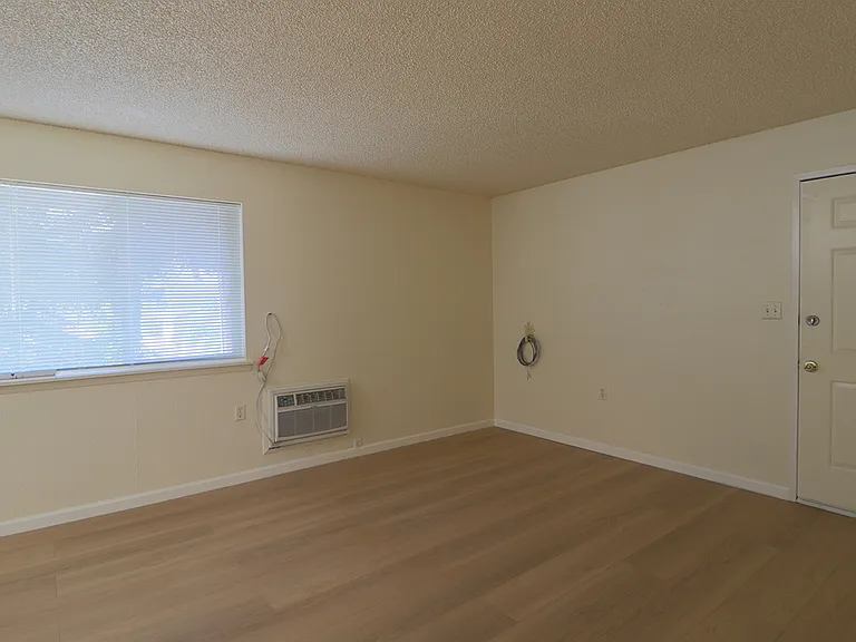3635 Kindred Ave #D — Photo 3