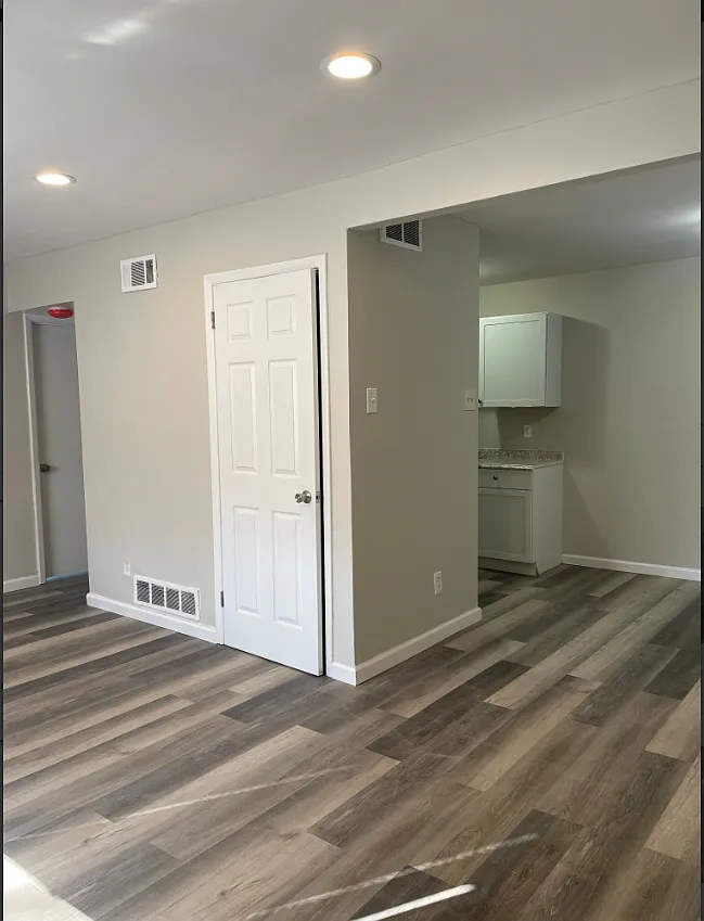 1 bed, $700 — Photo 3