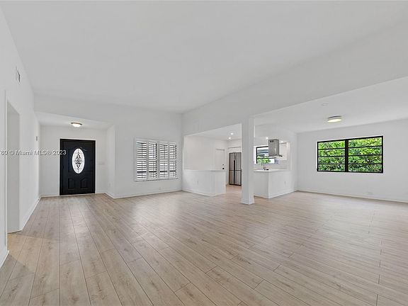 2nd image of 7525 Adventure Ave