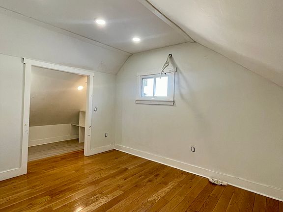 5th image of 530-532 40th St #2