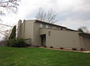 649 Watersedge Dr, Ann Arbor, MI 48105