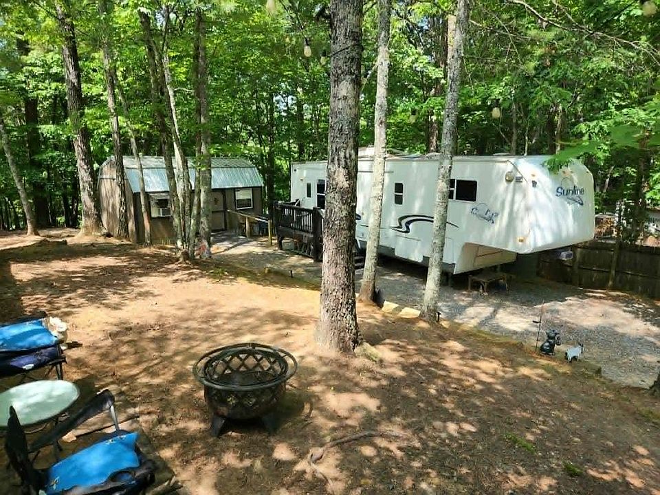 1st image of 376 10th St