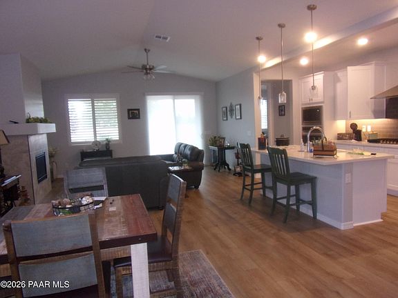 2nd image of 8807 N Rolling Hills Dr
