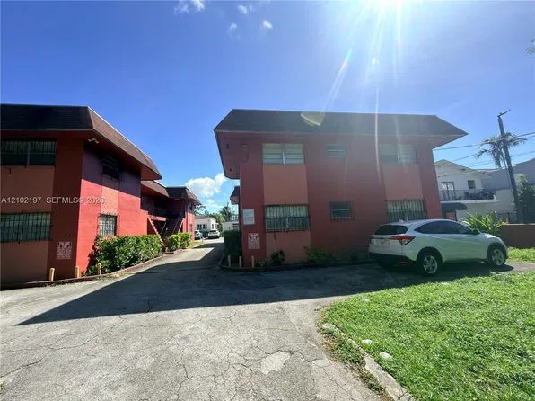 747 NW 13th Ave APT 2, Miami, FL 33125