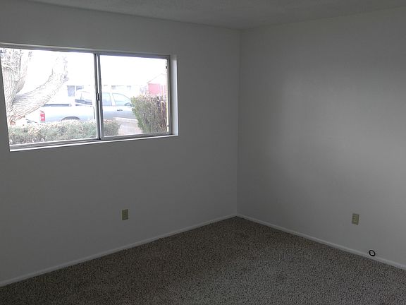 3rd image of 204 Encanto Dr