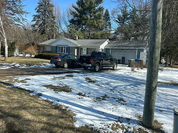 2nd image of 485 Union Lake Rd