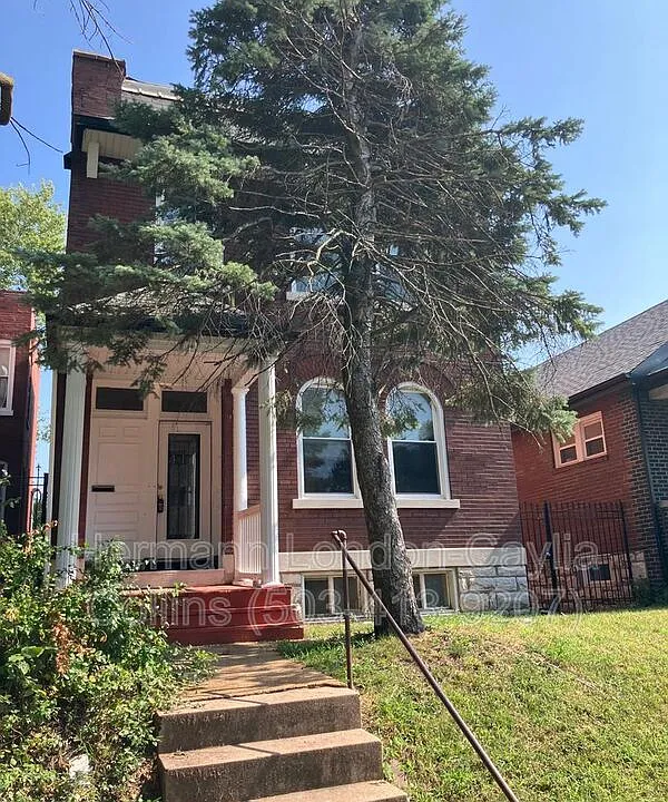 4506 S Grand Blvd