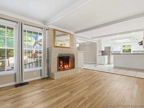 5th image of 5880 S Quebec Ave