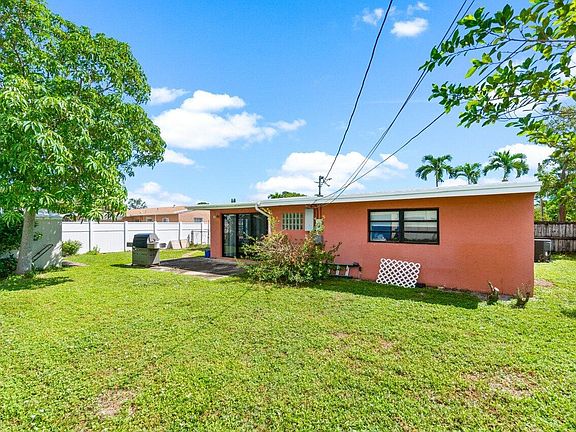 5th image of 1325 SW 1st Terrace