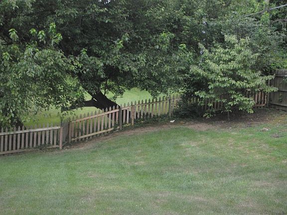 5th image of 226 Eastover Dr
