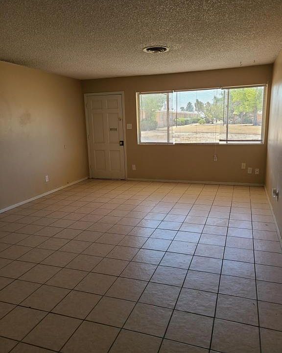 1st image of 900 Lamont St #6