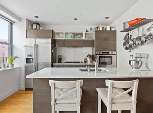 210 S 1st St APT 3A, Brooklyn, NY 11211