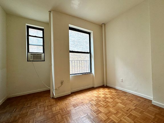 5th image of 1577 York Ave APT 4