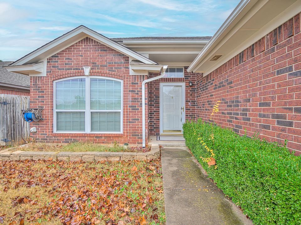 1st image of 2608 Southern Hills Dr