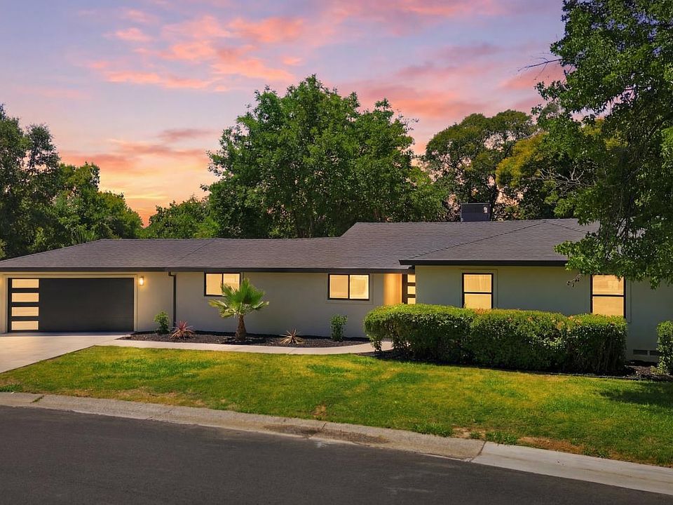 1st image of 2611 Foothill Dr