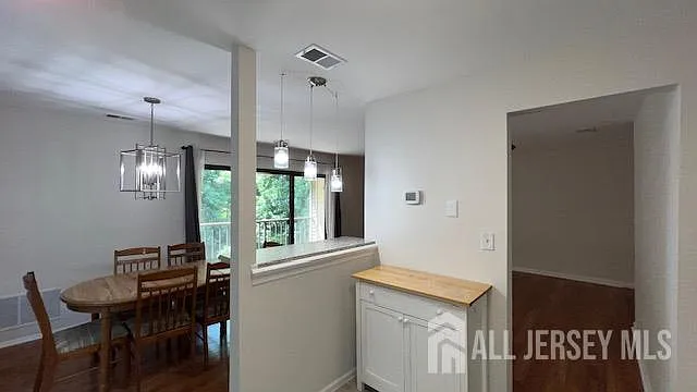 140 Wyndham Pl — Photo 10