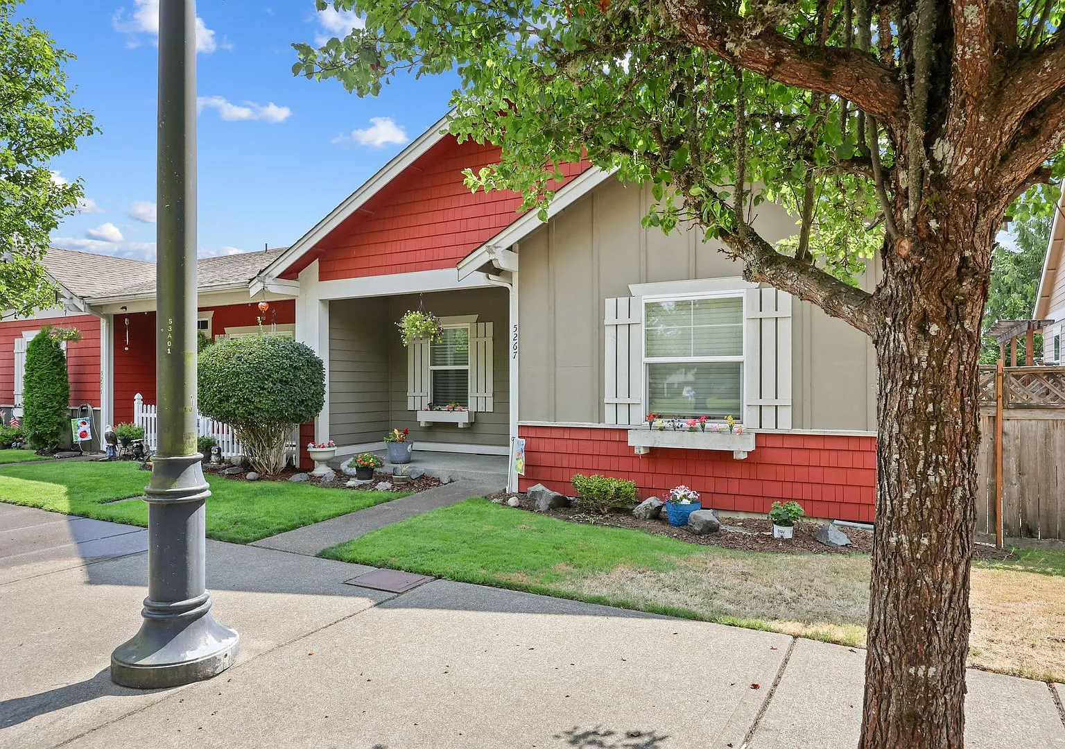 2 bed, 2 bath townhouse. North Thurston School District. — Photo 2