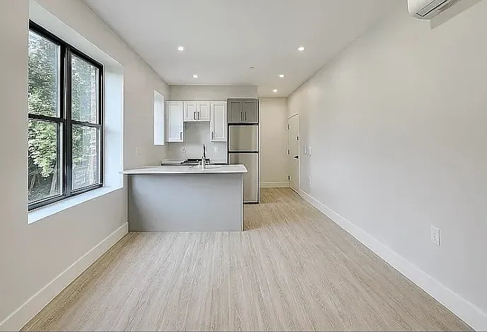 269 Kennedy Blvd #4B — Photo 4
