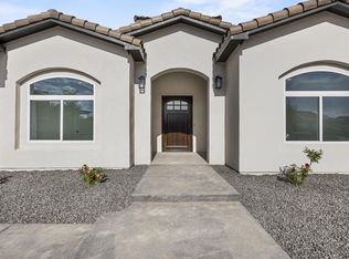 1281 Pinzon St NW, Los Lunas, NM 87031