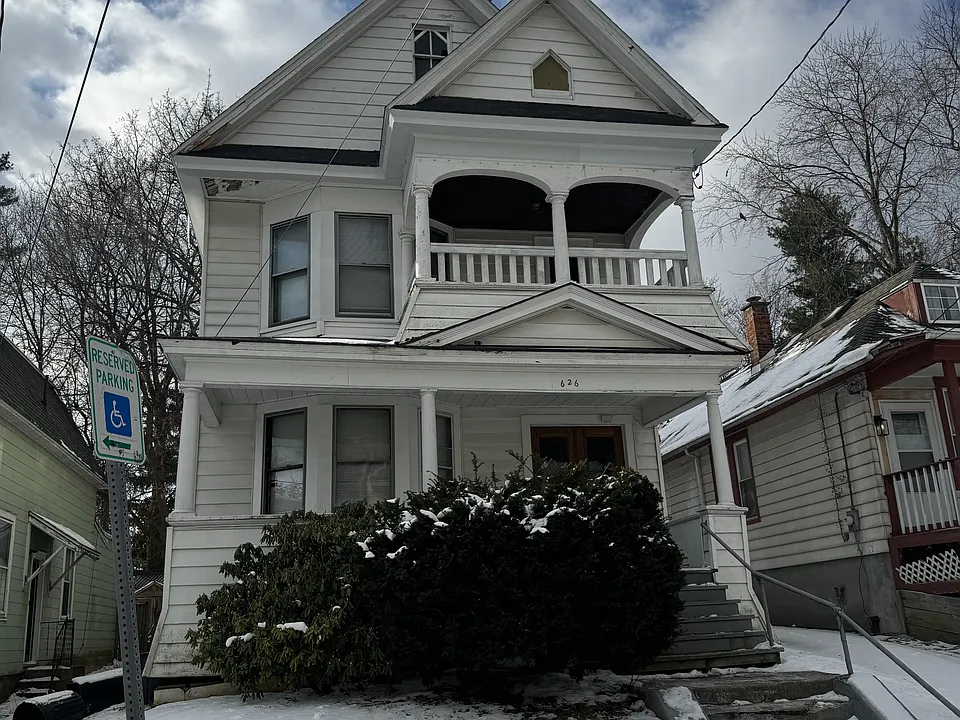 626 Myrtle Ave #2