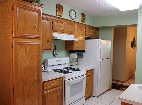 5th image of 13950 Lavergne Ave APT 902