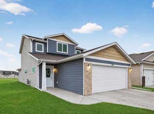 6661 21st St S, Fargo, ND 58104