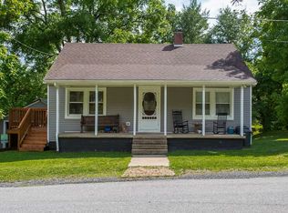 142 N Church St, Craigsville, VA 24430