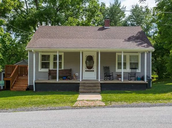 142 N Church St, Craigsville, VA 24430