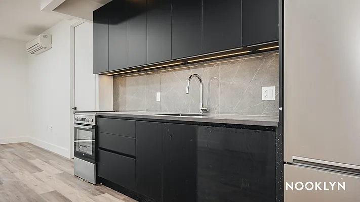 Rented by Nooklyn NYC LLC | media 52