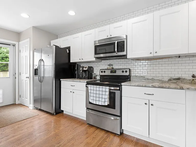 1325 Calla Ave — Photo 9