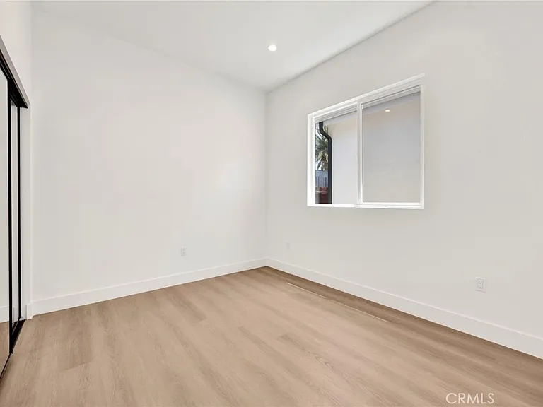 6736 Gentry Ave — Photo 6