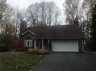 22 Hickory Way, Brockport, NY 14420