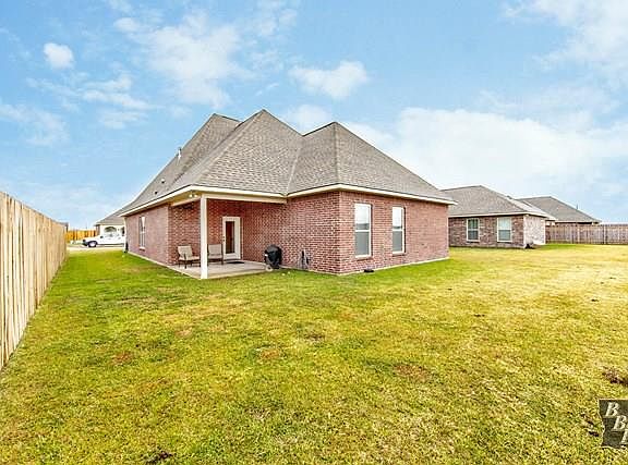 4th image of 134 Copperfield Ct