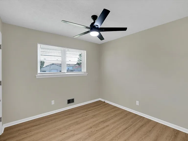 453 Flatlick Rd — Photo 16