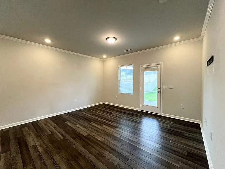 812 Cainhoy Ct — Photo 10