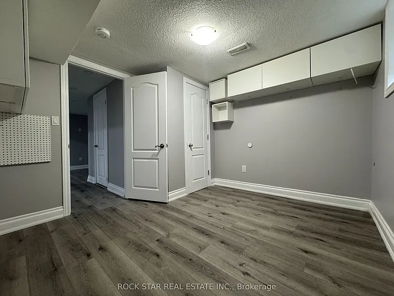 387 Upper Gage Ave #LOWER — Photo 4