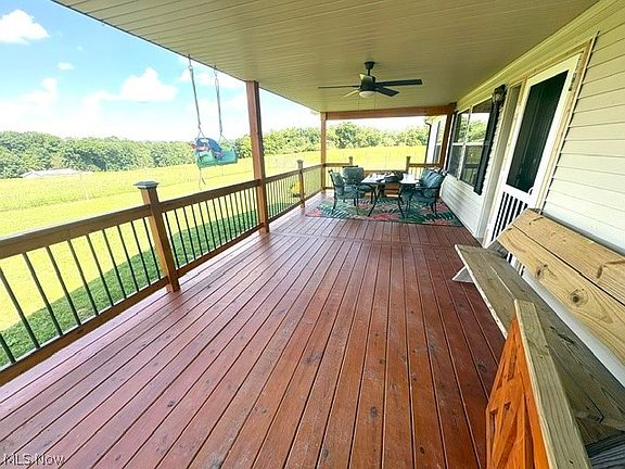 3rd image of 16167 Echo Valley Rd