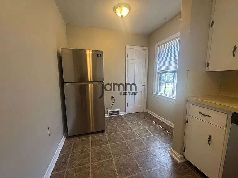 17724 Hilliard Rd — Photo 9