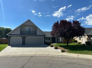 943 N Mount Hood Pl, Meridian, ID 83642