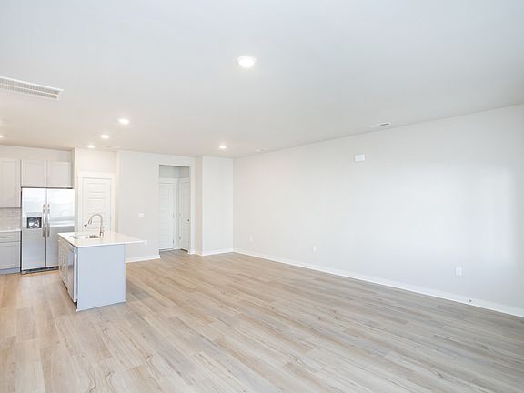 5th image of 4509 Sardius Dr