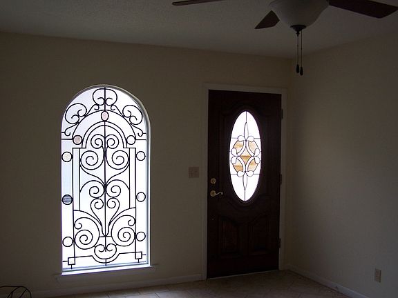2nd image of 3208 Joselin Ln #A