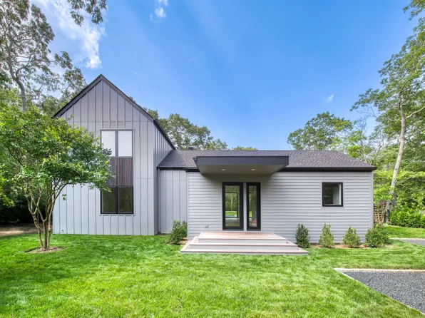 26 1st St, East Hampton, NY 11937