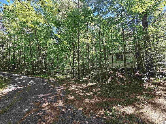 2nd image of 274 Sun Valley Rd