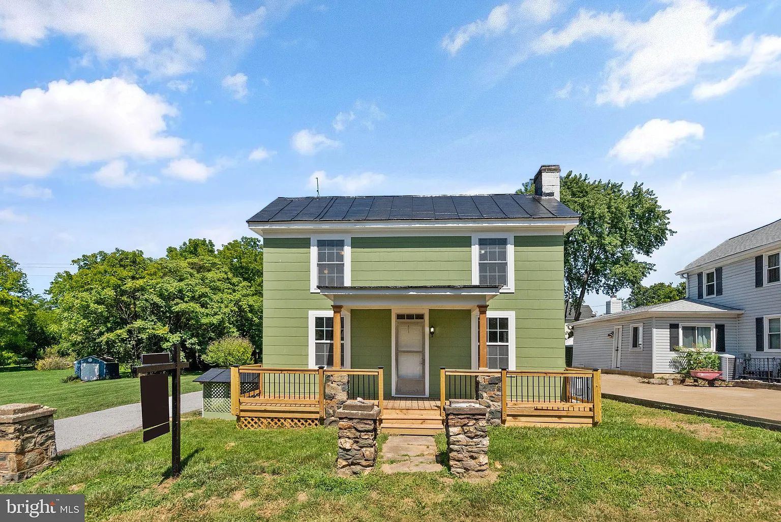 331 E G St photo 1