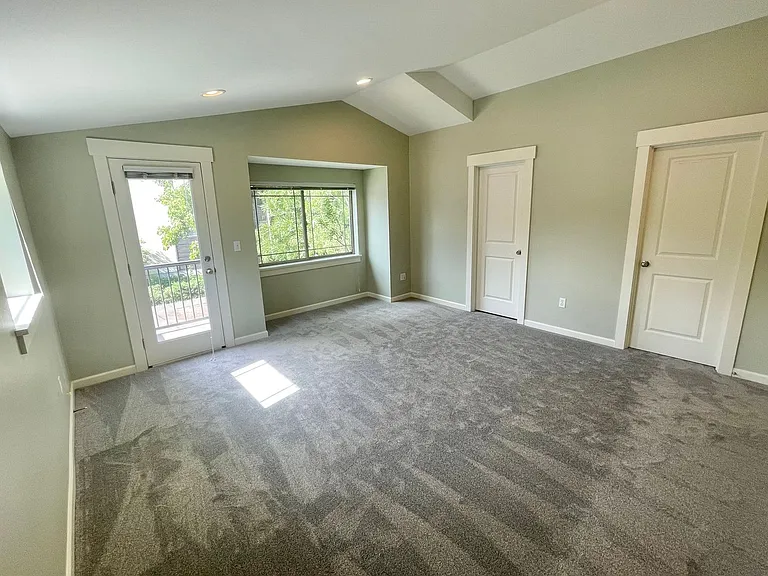 3503 NE 110th St — Photo 9