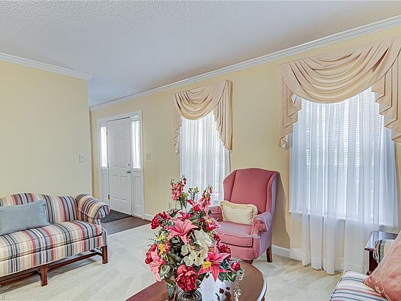5th image of 1114 New Hampshire Dr