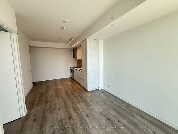 4th image of 7890 Jane St #1801