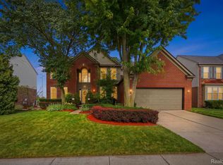 50878 Lancelot Dr, Macomb, MI 48044
