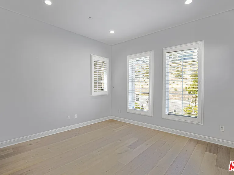 20326 W Liverpool Way — Photo 48